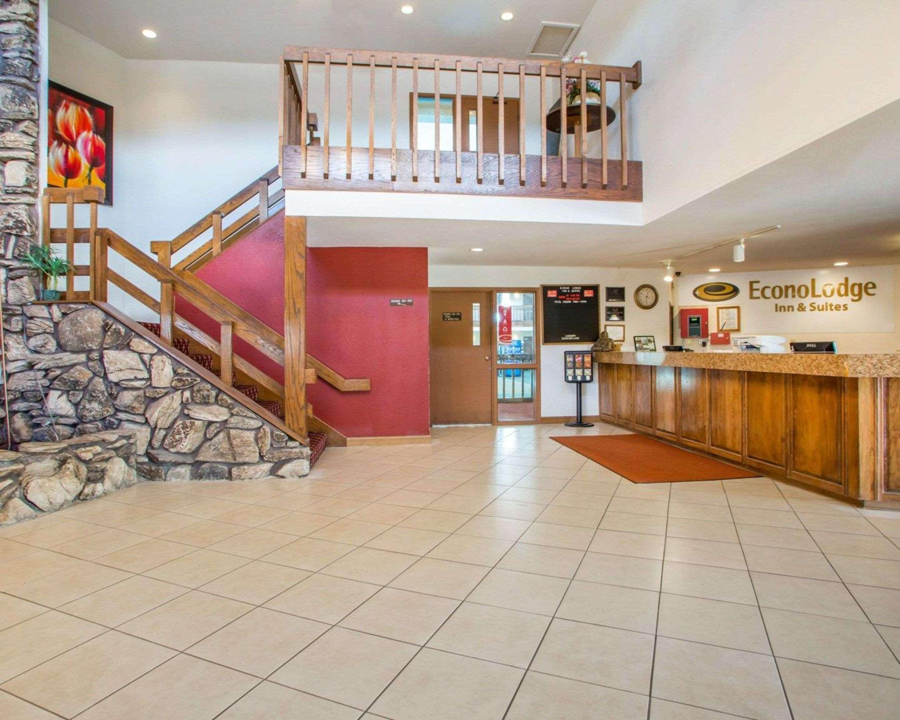 University Inn & Suites Stevens Point Buitenkant foto