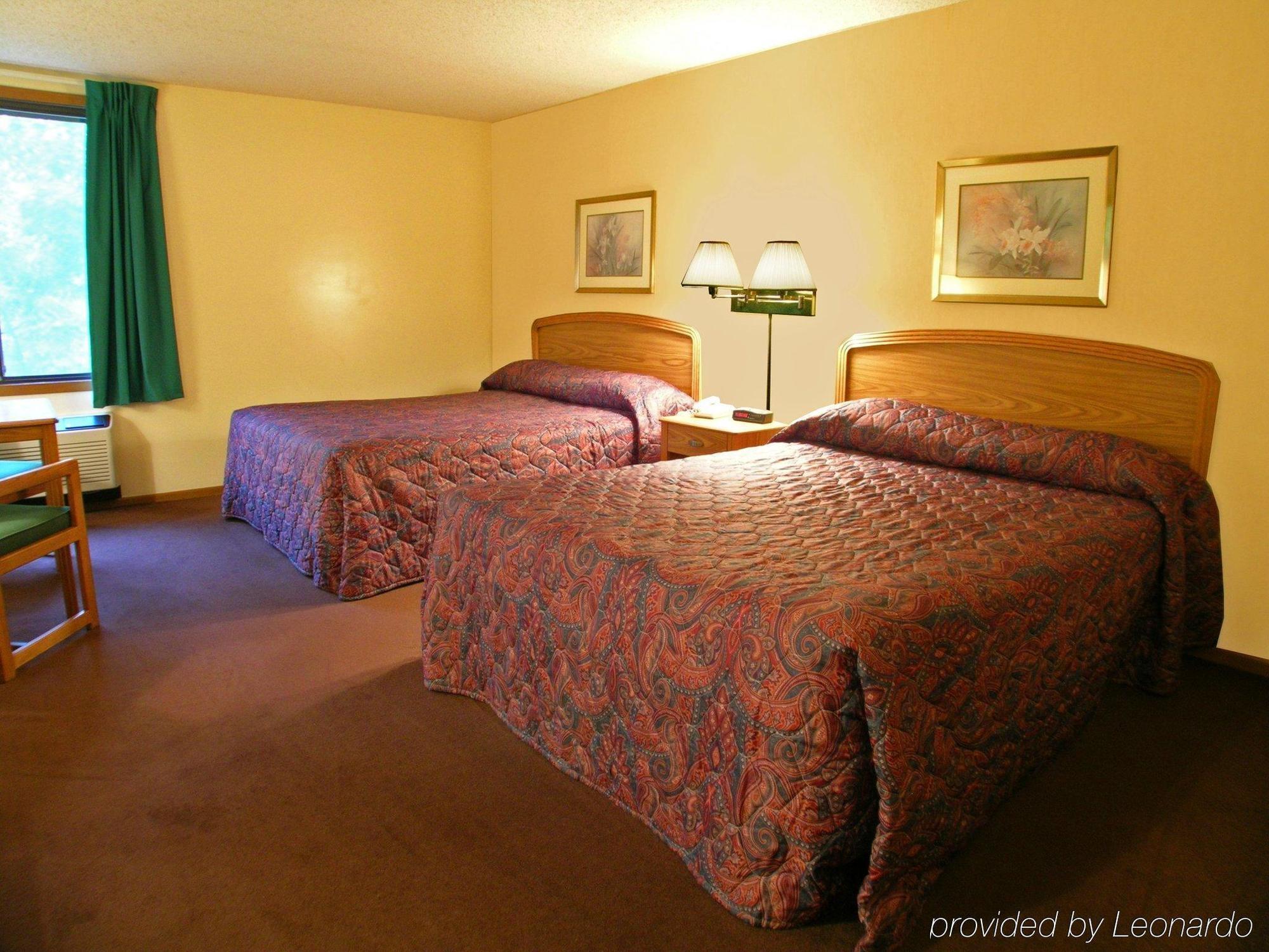 University Inn & Suites Stevens Point Buitenkant foto