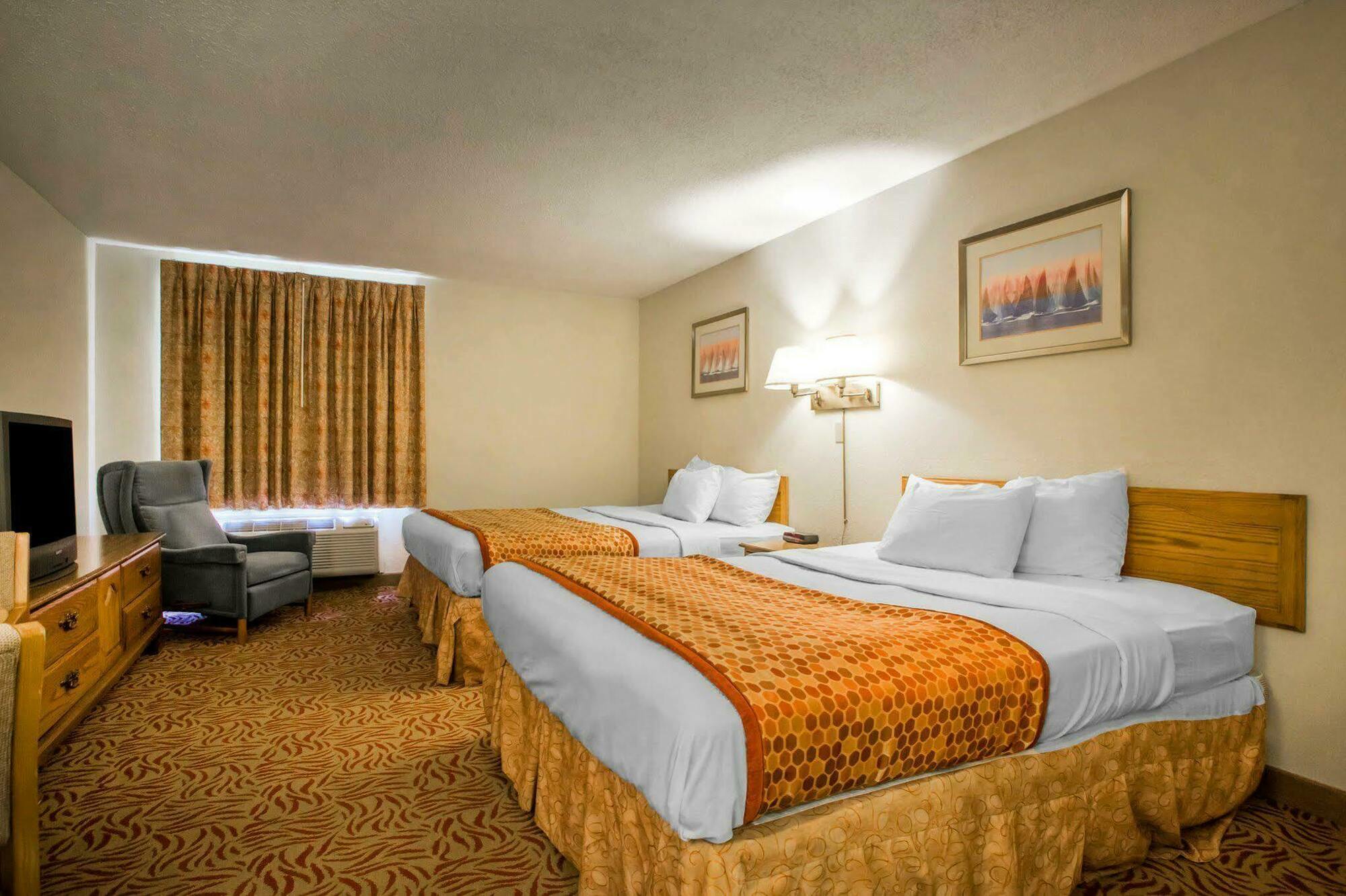 University Inn & Suites Stevens Point Buitenkant foto